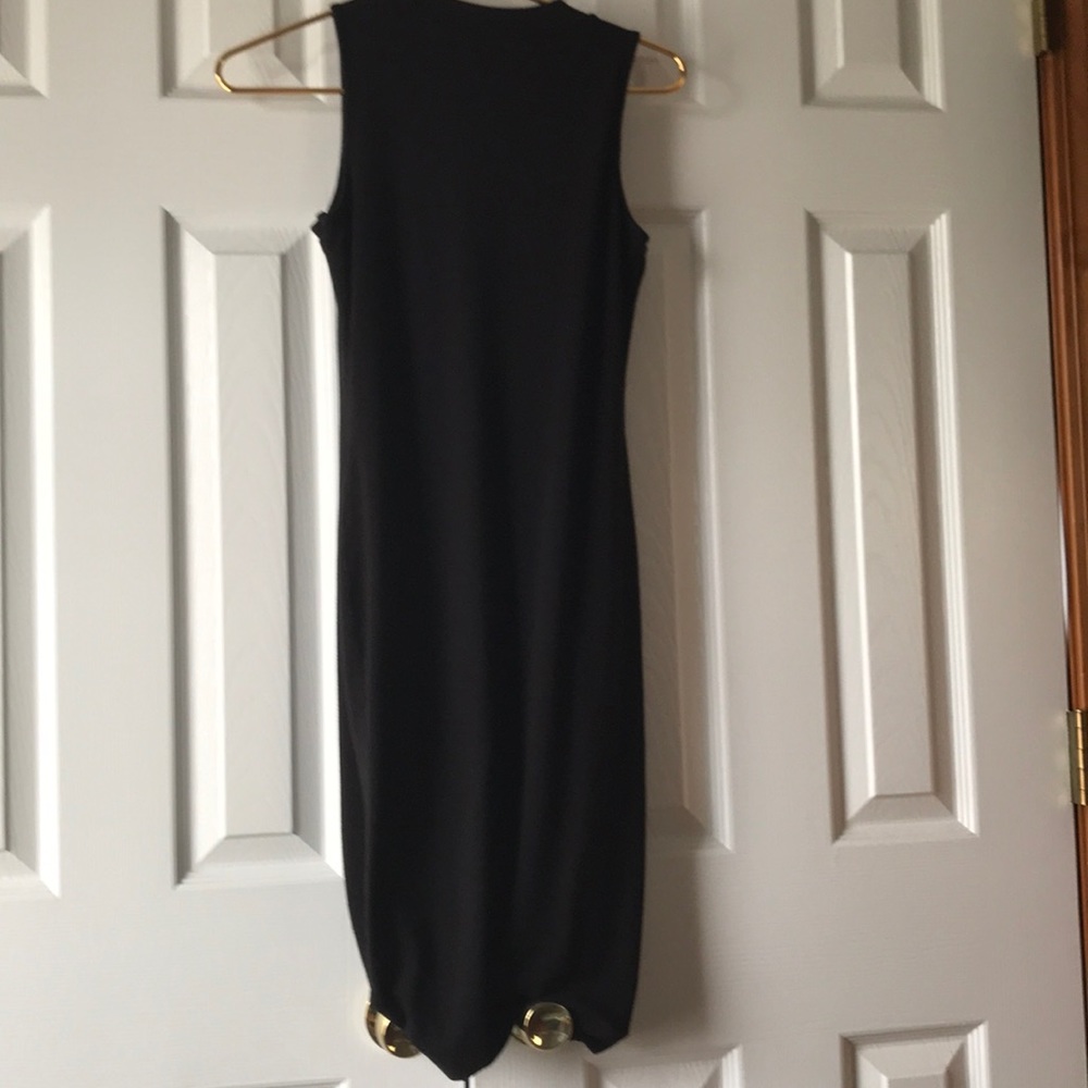 Dress - Picture 4 of 4